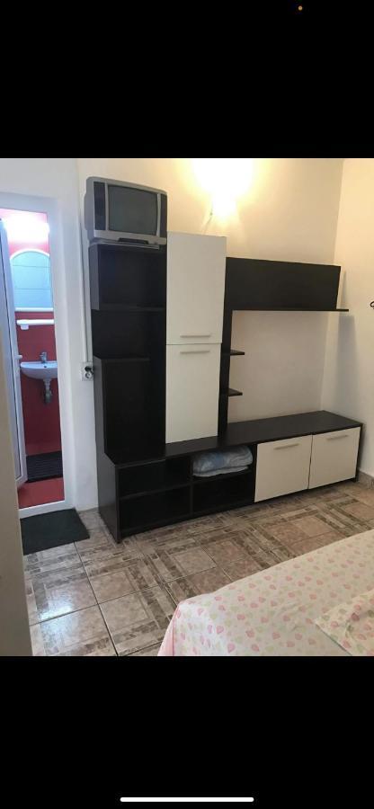 Vila Gino Hotel Costinesti Bagian luar foto